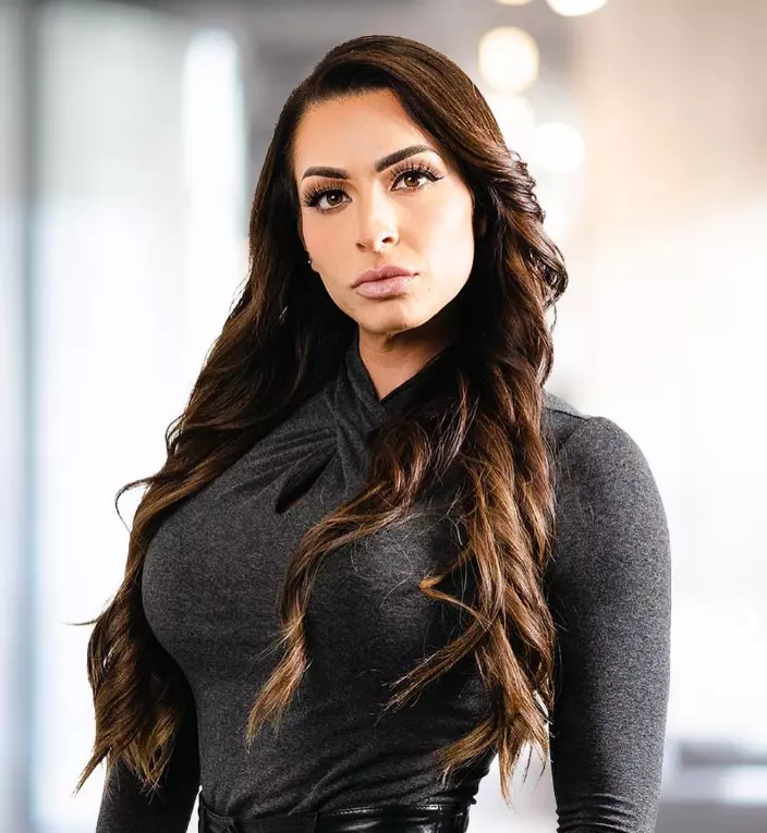 Leila Hormozi Net Worth Bio Rise To 100M